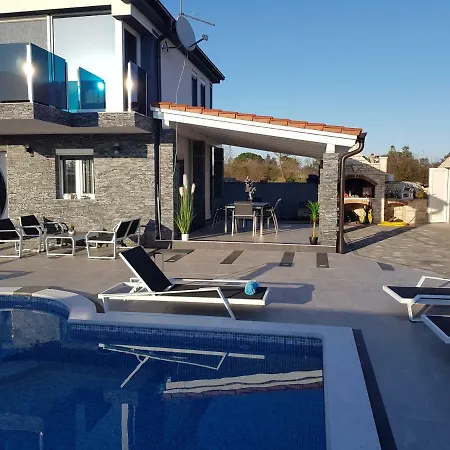 Vila Danijela *